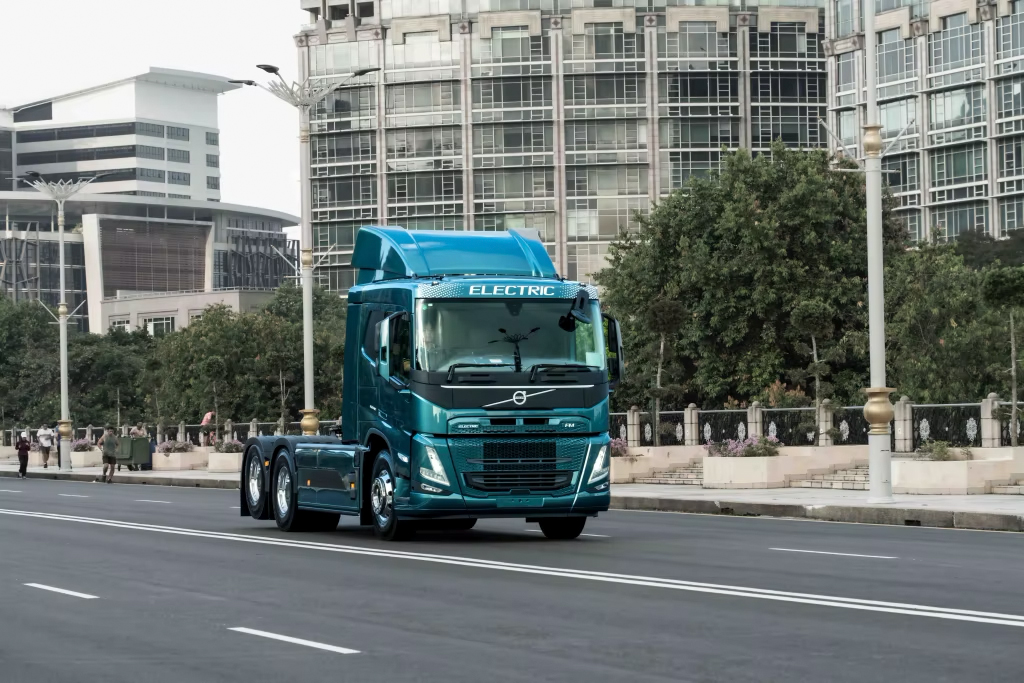 Volvo Trucks launches the new Volvo FH